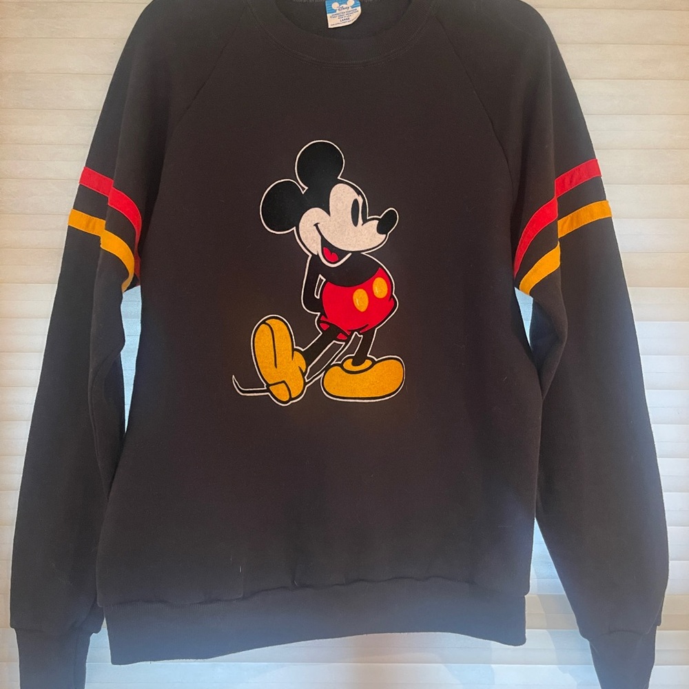 Vintage 80’s Disney Men's Black Mickey Mouse Sweater